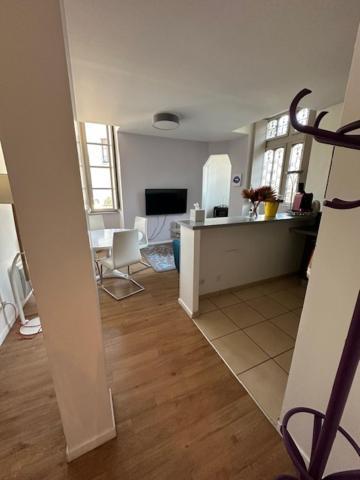 Cocon Au Calme Sur Vezere Apartamento Uzerche Exterior foto
