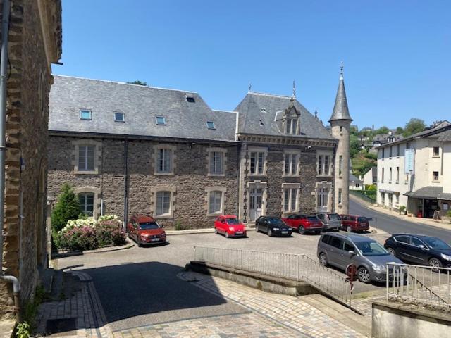 Cocon Au Calme Sur Vezere Apartamento Uzerche Exterior foto