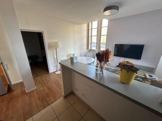 Cocon Au Calme Sur Vezere Apartamento Uzerche Exterior foto