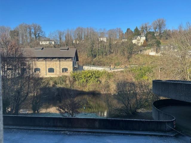 Cocon Au Calme Sur Vezere Apartamento Uzerche Exterior foto